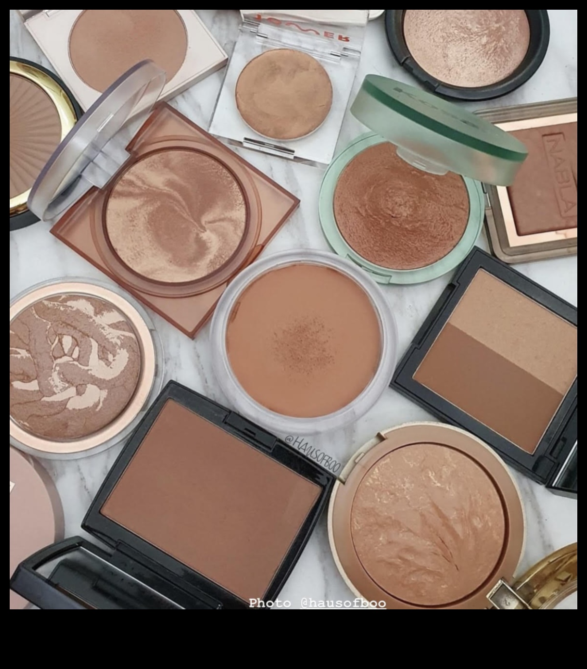 Bronzer Essentials Βρείτε τις τέλειες αποχρώσεις για να σμιλέψετε το πρόσωπό σας 5 Bronzer Essentials: Must-Have Αποχρώσεις για άψογο περίγραμμα