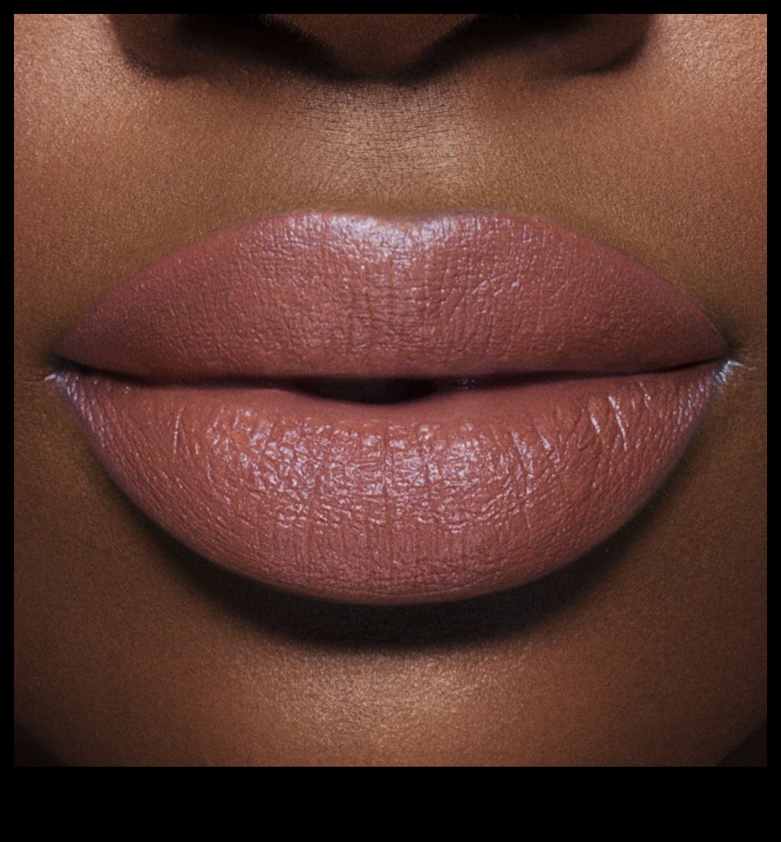 Εφαρμογή κραγιόν: Συμβουλές για να επιτύχετε ένα άψογο και καθορισμένο χείλος