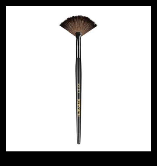 Η ευελιξία των βουρτσών ανεμιστήρα: Πέρα από το highlighter, εξερευνώντας νέες εφαρμογές