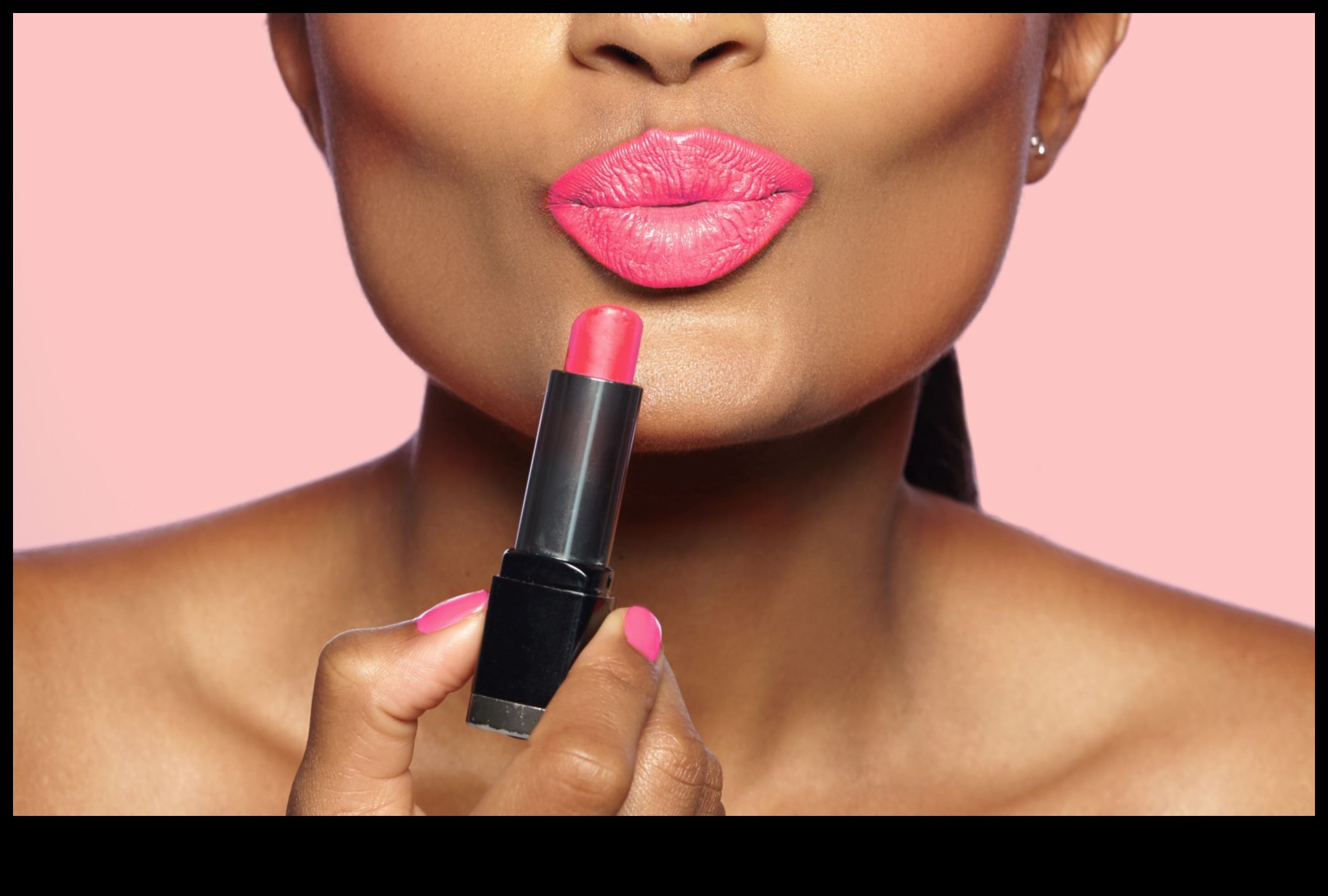 Εφαρμογή κραγιόν: Συμβουλές για να επιτύχετε ένα άψογο και καθορισμένο χείλος